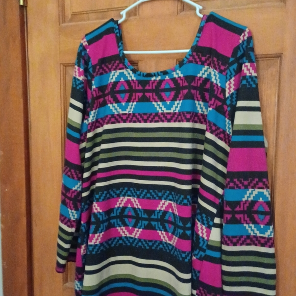 MULTI-COLORED TUNIC ZIPPER TOP WOMENS/P2P 24 SIZE XL - Picture 2 of 6